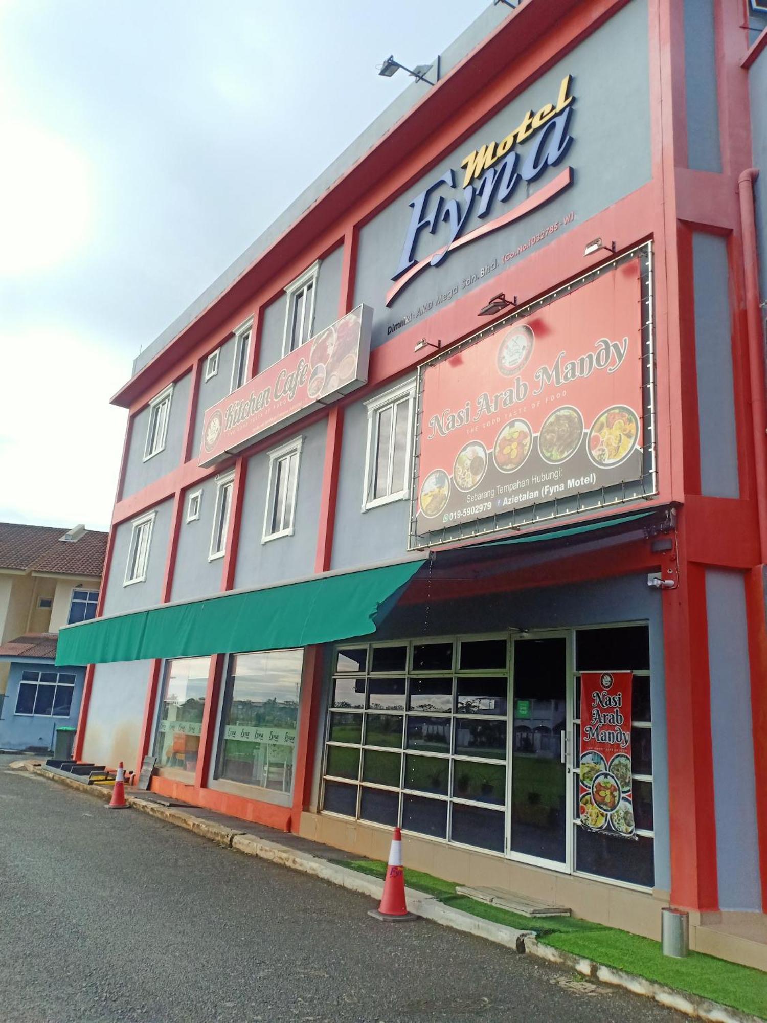 Motel Fyna Kangar Exterior foto
